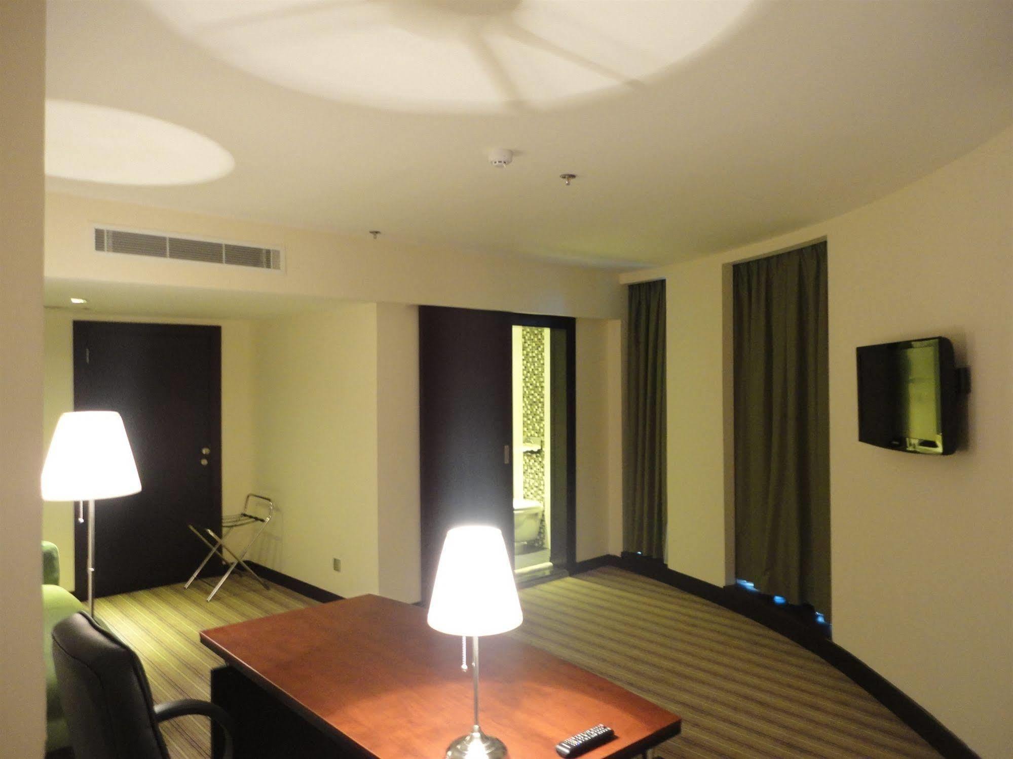 Days Olaya Hotel Rijad Zewnętrze zdjęcie